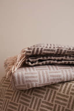 VINGA Lenox plaid