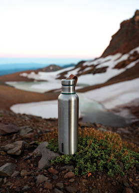 Black+Blum Geïsoleerde Waterfles Groot 750ml
