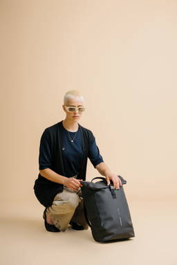 Urban water-resistant flap-top rugzak
