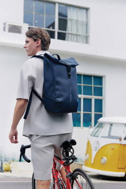 Urban water-resistant flap-top rugzak