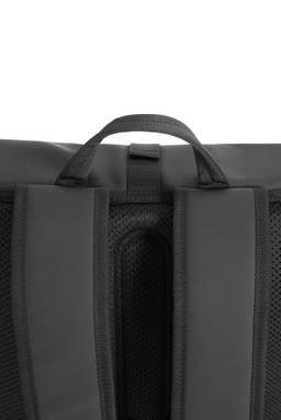 Urban water-resistant flap-top rugzak