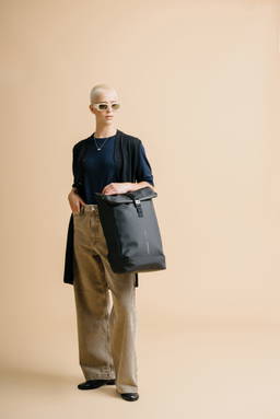 Urban water-resistant flap-top rugzak