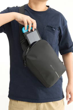 Urban water-resistant expandable sling