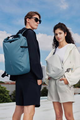 Urban water-resistant expandable sling