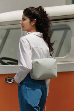 Urban water-resistant expandable sling