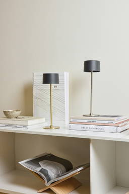 VINGA Nauro RCS recycled ABS tafel lamp