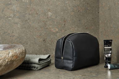 VINGA Bermond RCS gerecycled PU toilettas