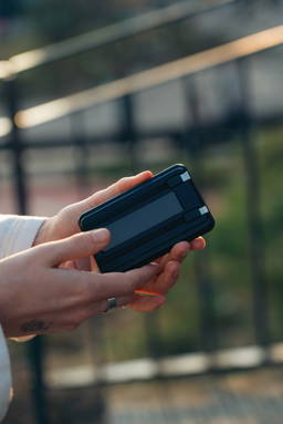 Urban Vitamin Redwood 5-in-1 5.000mAh 20W PD magn. powerbank