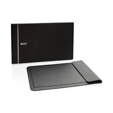 Swiss Peak 14-15,6 inch laptopsleeve met 15W magn. opladen