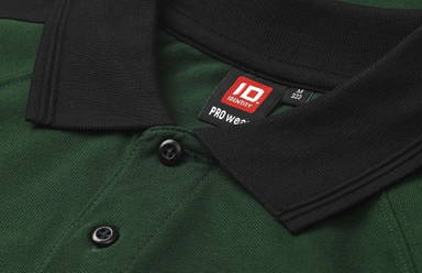 Polo bicolore ID PRO Wear 0322 - Vert bouteille
