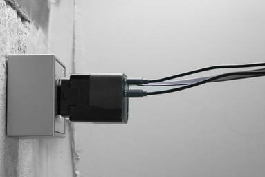 Urban Vitamin Mendocino 65W GaN lader, uittrekbare kabel