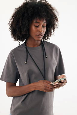 CarryLoop RCS rPET verstelbare lanyard met telefoonhouder