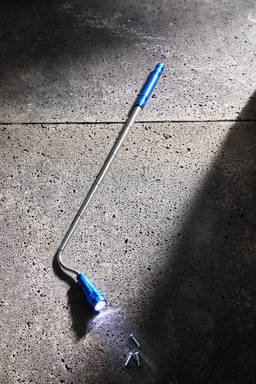 Lampe de poche en aluminium avec 3 LED, aimant, fonction télescopique et tête flexible - Bleu Cobalt