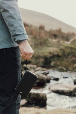 Nordic Drift Titan 10.000mAh solar powerbank met 3 panelen