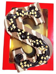 Letra de chocolate S mármol caramelo fudge decorada 225 gramos
